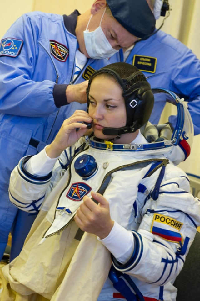 26 сентября 2014 года Серова начала свою работу в качестве бортинженера-1 пилотируемого корабля "Союз ТМА-14М", а 12 марта 2015 года благополучно вернулась из экспедиции.