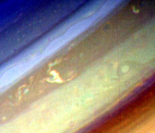 Облака на Сатурне, 5 ноября 1980 года.