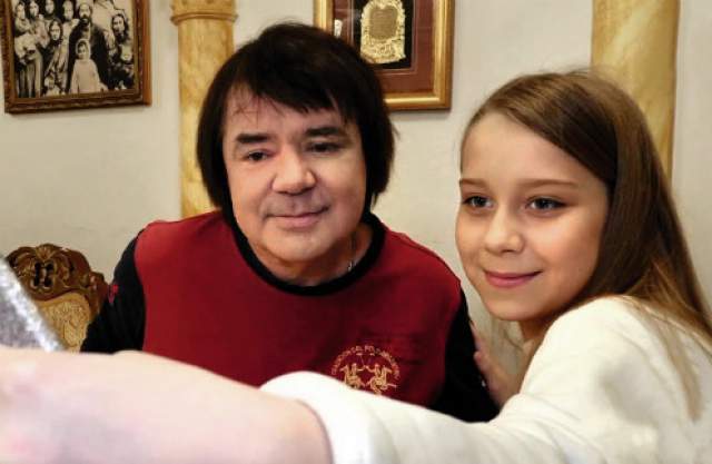 Евгений Осин. В начале 2018 года звезда 80-х пришел на телевидение, чтобы увидеться с якобы своей дочерью Анастасией Годуновой.