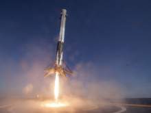 СМИ: SpaceX погубила многомиллиардный секретный спутник США
