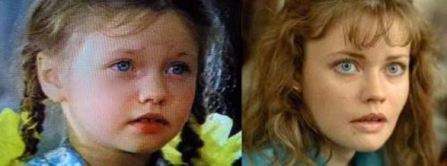 Анна Назарьева В 4 года сыграла дочь комиссара в фильме "Огненное детство". 