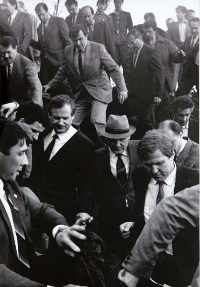 Днем 4 июня на место взрыва прибыл Председатель Верховного Совета СССР М. С. Горбачев и члены правительственной комиссии.