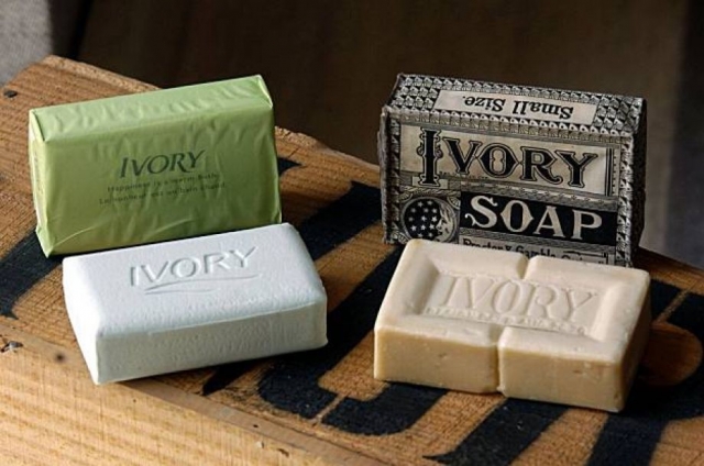 Cовременное мыло. Первое серийное производство мыла под названием Ivory Soap наладила компания Procter & Gamble в 1879 году.