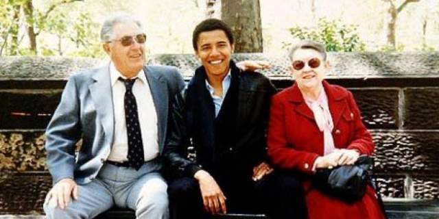 Барак Обама с бабушкой и дедушкой.
