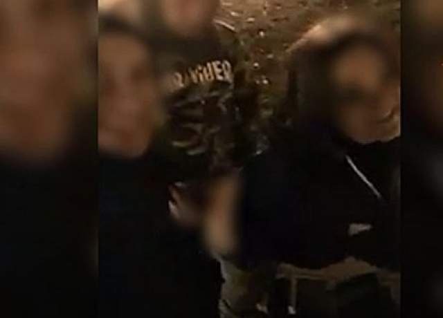 Студенты педагогического колледжа российского города Усть-Лабинск занялись сексом на центральной площади города, тогда как их товарищ снимал все на видео и транслировал в Сети.