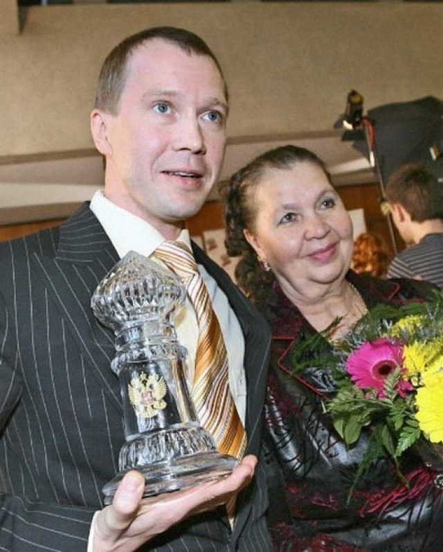Евгений миронов фото с женой