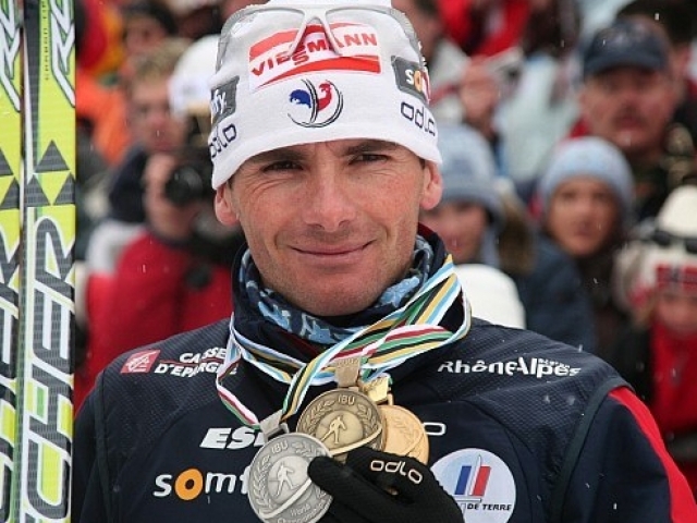 Рафаэль Пуаре. Один из самых титулованных биатлонистов завершил карьеру в 2007 году.