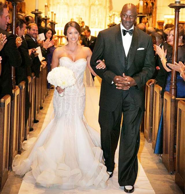 Майкл Джордан и Иветт Прието ($10 млн). Баскетболист отметил свою вторую свадьбу с размахом: на церемонию в Палм-Бич было приглашено 500 гостей.