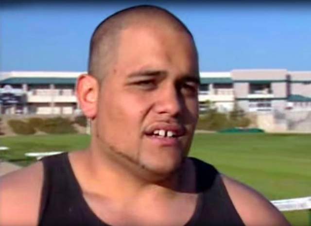 Тревор Мисипека, атлет, 39 лет . Атлет из США (если можно так назвать человека весом в 132 кг) хотел выступать от Восточного Самоа в другой дисциплине - толкании ядра - на ЧМ по легкой атлетике в 2001 году.