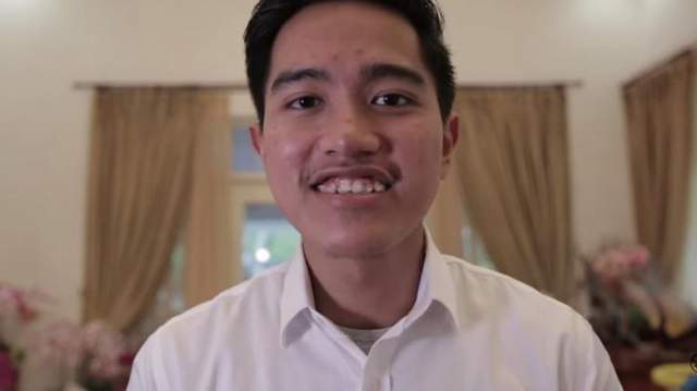 Младший сын индонезийского президента, Кэсанг Пангареп, окончил международный бакалавриат в Сингапурском университете, стал известным блогером ,снялся в фильме и даже дебютировал в качестве певца.