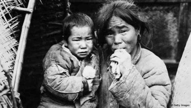 В Китае массовый голод произошел в период с 1958 по 1961 го. Из-за засухи и экономической политики государства по официальной статистике погибло около 15 млн человек.