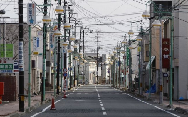 Томиока, Япония. В поселке уезда Футаба японской префектуры Фукусима в январе 2011 года проживало 15 839 человек в 6293 домов.