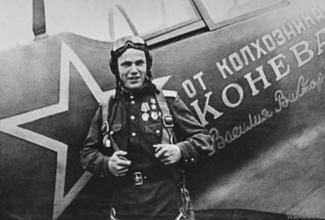 Работал под псевдонимом "Крылов" в составе группы советских военных специалистов в Корее. Там он командовал 324-ым истребительным полком в 1950 году.