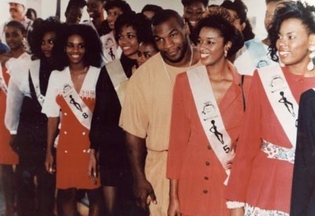 Майк Тайсон. В 1991 году “Железный Майк” посетил конкурс красоты "Мисс Черная Америка", где познакомился с одной из участниц - некой Дезире Вашингтон.