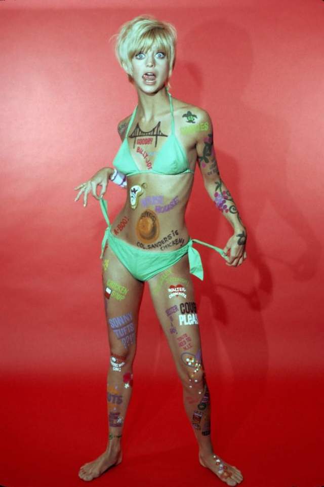 Начинающая актриса и модель Голди Хоун в 1968 году.