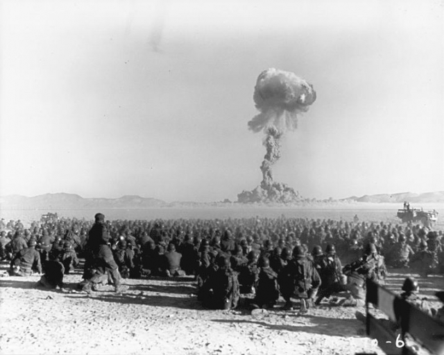 После взрыва от 45 до 60 тысяч военнослужащих были направлены в эпицентр взрыва.