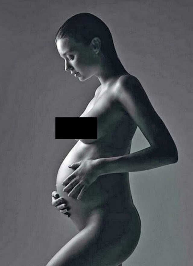 Модель Миранда Керр частенько обнажалась для глянца, время беременности также не стало исключением.