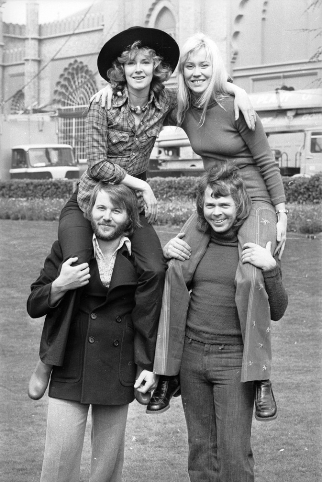 Как позже вспоминала сама Агнета, успех группы ABBA заключался в том, что две любящие пары собирались в студии и делали то, что любили – исполняли и сочиняли музыку.
