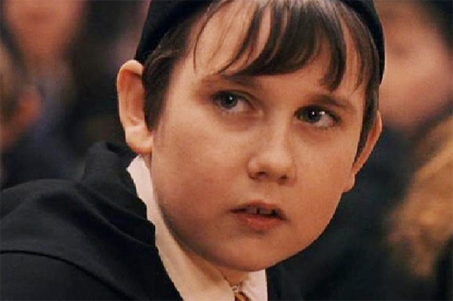 Мэттью Льюис. Один из самых непривлекательных героев "Гарри Поттер" буквально потряс зрителей своим преображением.