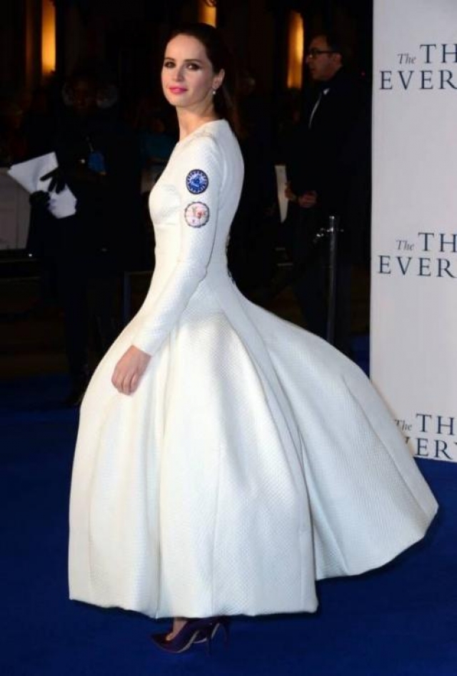 Британка Фелисити Джонс на премьеру фильма нарядилась "кентавром".