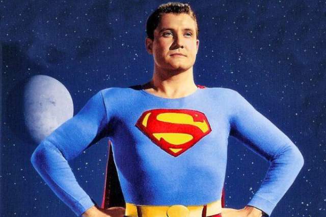 Джордж Ривз играл Супермена в 1950-е годы. В 1959 году, за восемь дней до назначенной свадьбы, его нашли мертвым с огнестрельным ранением - эта загадочная гибель стала основой для сюжета вышедшего в прошлом году фильма "Голливудлэнд" с Беном Аффлеком. 