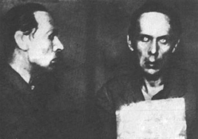 В декабре 1931 года Хармс вместе с товарищами был арестован по обвинению в участии в "антисоветской группе писателей", причем поводом для ареста как раз и стала их работа в детской литературе, а не шумные эпатирующие выступления. Поэта выслали в Курск.