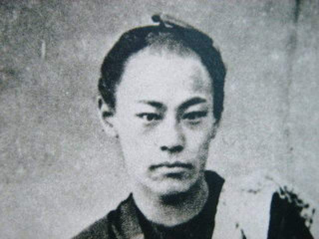 Мастером боевых искусств Окиту признали в 18 лет. Именно он в дальнейшем стал одним из организаторов военной полиции Синсэнгуми, легенды о которой популярны в Японии по сей день.