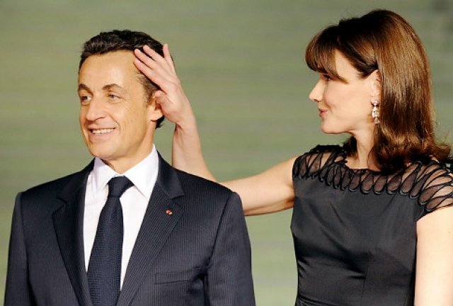 После того, как Николя Саркози сложил с себя президентские полномочия в 2012 году, Карла вновь стала гастролировать, заняла должность редактора французского Vogue и согласилась рекламировать ювелирный бренд Bulgari.