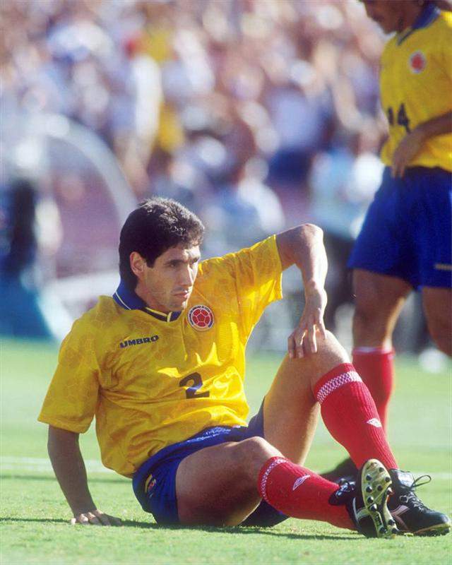 Андрес Эскобар.  Игрок колумбийской сборной в игре с хозяевами чемпионата 1994 года допустил смертельную (в прямом смысле) ошибку. В игре, где у них был шанс на победу, он забил гол в свои ворота.
