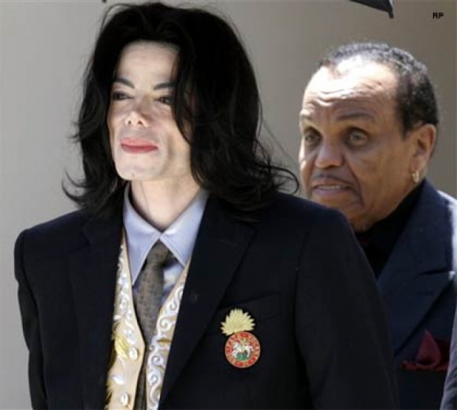 Суд признал Джексона невиновным, поскольку улик было недостаточно. Именно во время следствия здоровье поп-короля было сильно подорвано: он начал употреблять болеутоляющие средства, чтобы справиться со стрессом. Джордан Чандлер признался, что оклеветал певца, когда тот скончался в 2009.
