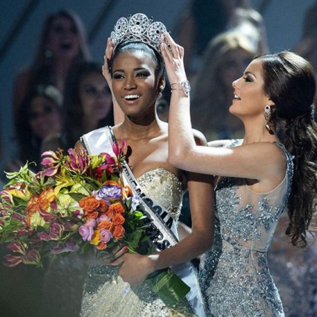 Лейла Лопес, Ангола. «Мисс Вселенная — 2011». 25 лет, рост 179 см, параметры фигуры 89−60−90.