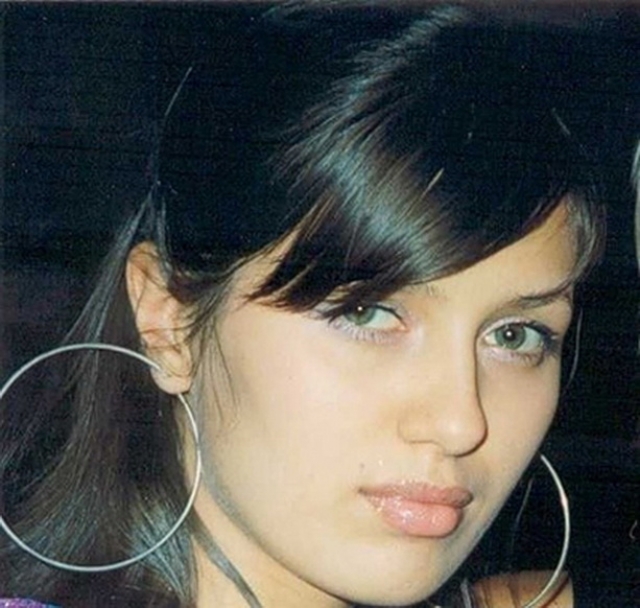 Виктория Боня по национальности молдаванка, но родилась в городе Краснокаменск Читинской области, откуда в 16 лет отправилась покорять Москву.