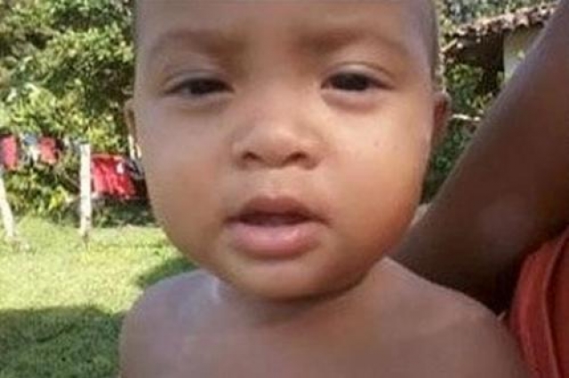 Похожий случай, но с трагическим финалом произошел в Бразилии. 2-летний Кельвин Сантос умер в больнице от пневмонии, и его тело было выдано родственникам для похорон.