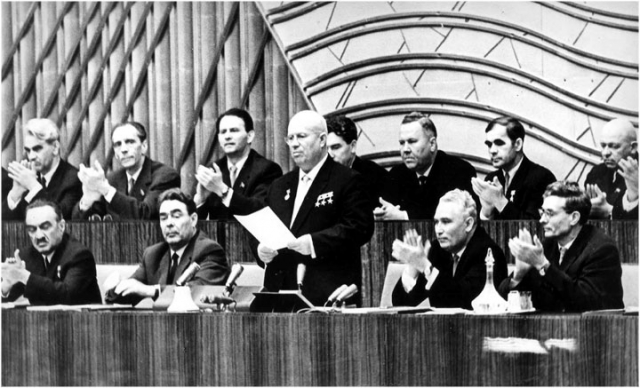 На одной из встреч после ХХ съезда ЦК КПСС в 1956 году Хрущеву пришла записка из зала с вопросом: "Почему вы допустили репрессии и почему ничего не принимали для их прекращения".