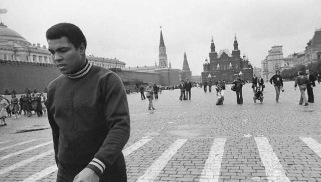 Туристом приезжал в СССР и знаменитый боксер Мохаммед Али, 1978 год.