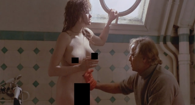 Несмотря на обилие довольно агрессивной эротики, фильм, сюжет которого во многом основан на сексуальных фантазиях самого Бертолуччи, с голым Марлоном Брандо получил "Оскара" в 1974 году.