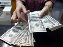 Купить или продать валюту станет сложнее: от россиян в обменниках потребуют справки