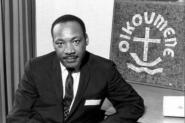 Мартин Лютер Кинг. Убит на балконе в Lorraine Motel в штате Теннеси. 4 апреля 1968 известный афроамериканский лидер движения по защите гражданских прав чернокожих, лауреат Нобелевской премии погиб прямо в своем номере. 