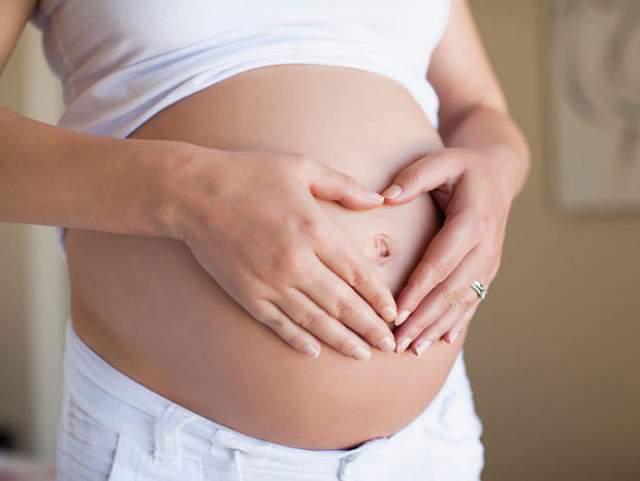 Обычно беременность длится девять месяцев, а самая продолжительная из зафиксированных беременностей составила 375 дней, то есть 12,5 месяца.